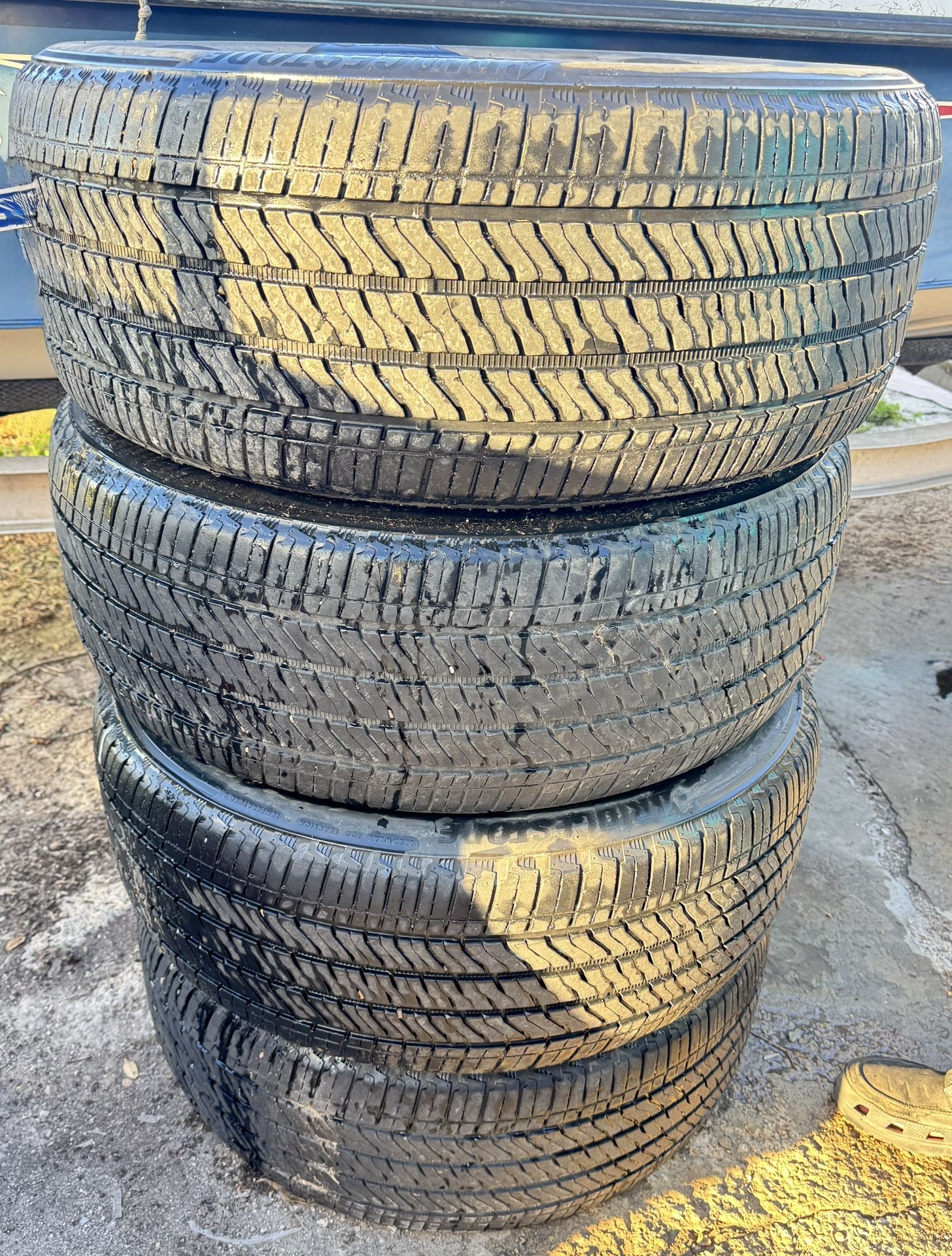 4 Bridgestone tires 275/50R22 in good condition $300. . For all