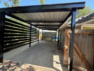 Patio cover w privacy fence