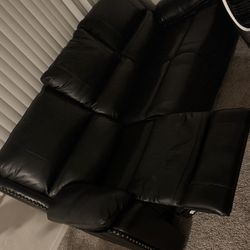 Black Leather Reclining Couch Smoke Free Pet Free