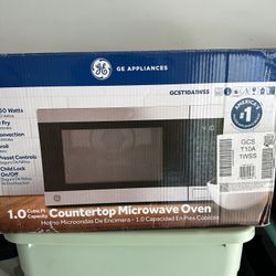GE 1.0 Countertop Microwave W air Fryer 