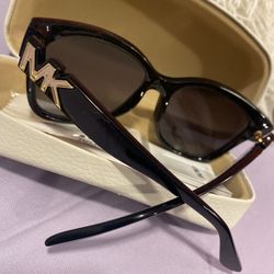 LENTES MK ORIGINAL COLOR OSCURO BELLISIMOS for Sale in Fresno CA OfferUp