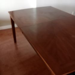 6-8 Person dining table