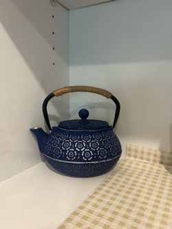 Tea kettle new and beautiful