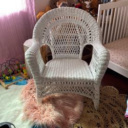 Large White Wicker Chair