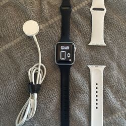 Apple Watch Series 3  38mm EXCELLENT 