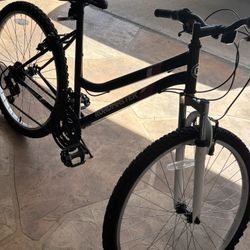 LADIES ROADMASTER 18 SPEED BIKE 