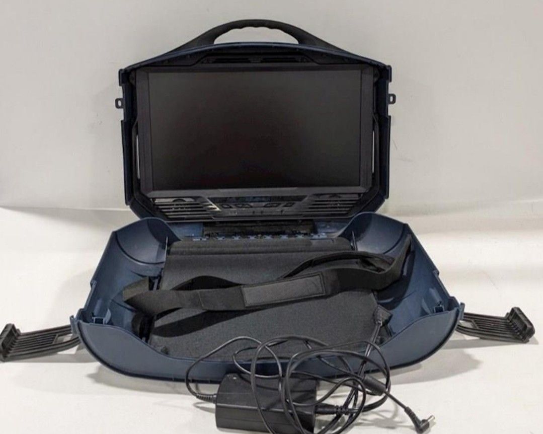 GAEMS G190 Vanguard Portable Gaming Case Monitor