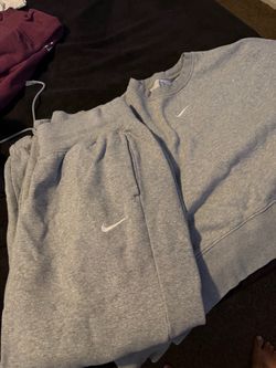 Sweat outfit Nike / Nike tech / Alo skirt