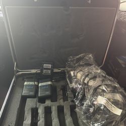  Phonic Ear 300C charger Case 3 Receivers And 6 Headphones 