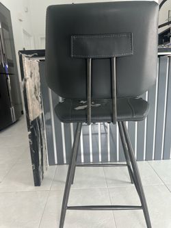Bar stools ( x4 )
