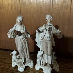 Vintage Colonial Style Couple Porcelain Figures
