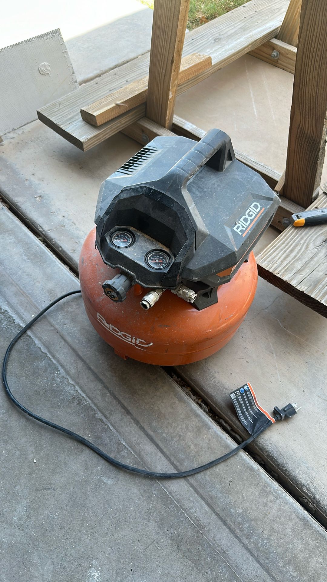 Rigid 6 Gallon Pancake Air Compressor