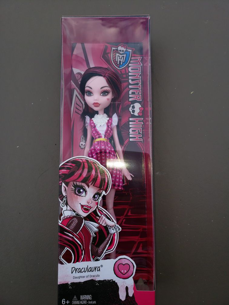 Monster High Draculaura doll in package