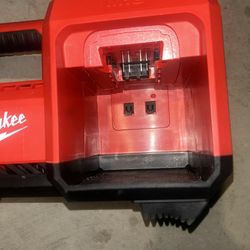 Milwaukee Tire inflator