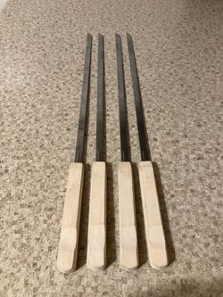 4 BBQ Skewers with Wood Handles