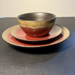 Mikasa Gourmet Basics Calder Red Dinnerware Set Of 4 Original Box NO MUGS