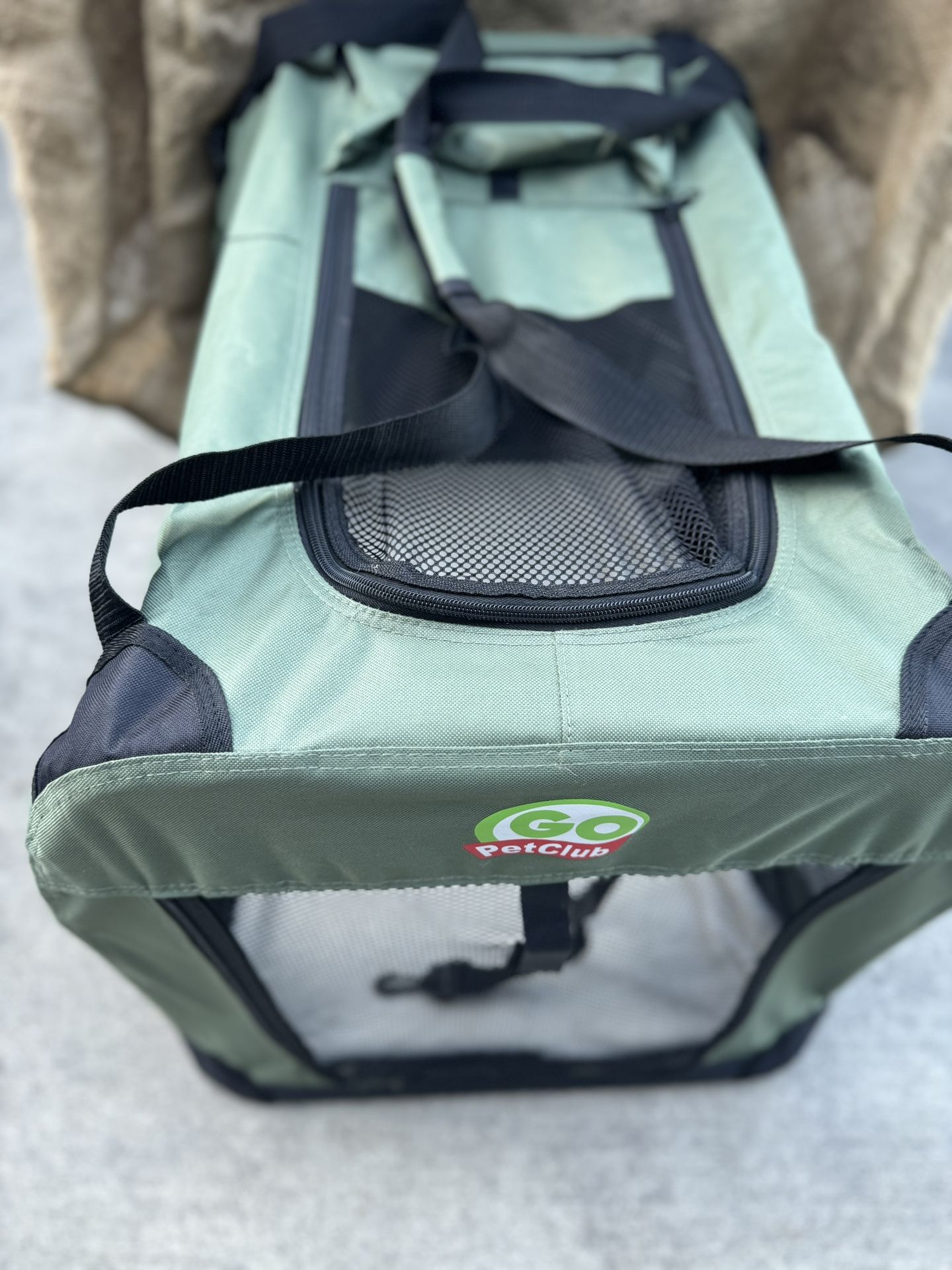 PETCO Collapsible Pet Carrier For Medium Size Dogs 2 Accessory Pouches 29” X 23” X 22”. Carry Handle Open Box Never Used