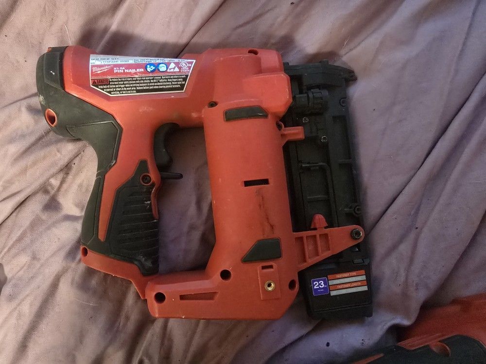 Milwaukee Pin Nailer