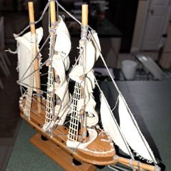 Antique Handicraft Art (Sailboat)