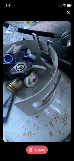 Propane tank, full
