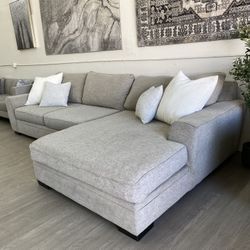 2 Piece L Sectional Couch w Large Chaise