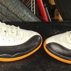 Jordan 12's