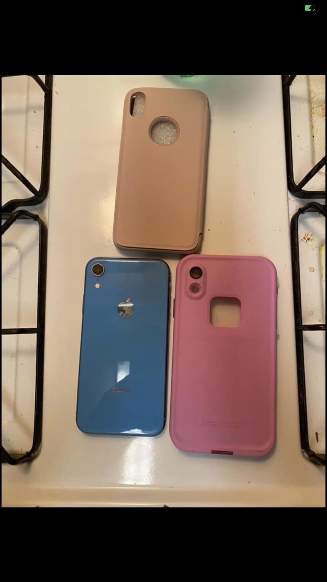 iPhone XR unlocked I’ve upgraded to a iPhone 11 I don’t need it anymore $300 or I can bring it down to $250 it’s in perfect condition