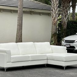 Sofa/Couch Sectional - White - Like New - Faux Leather - Delivery Available 🚛