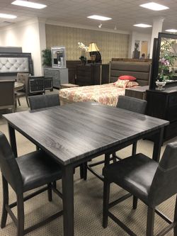 SQUARE GREY COUNTER HEIGHT DINING TABLE WITH 4 CHAIRS NEW