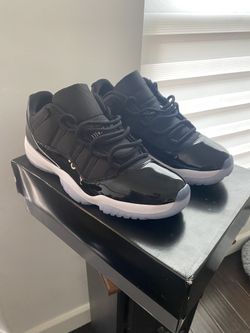 Retro Jordan  11 Low   (size 13)   ‘Space Jam’ 
