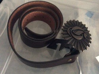 MENS Guess  Belt New,   Brown Leather   Snap On Buckle  $15.00