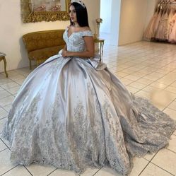 Used Silver Quinceanera Dress Size 5-6/Small - Medium