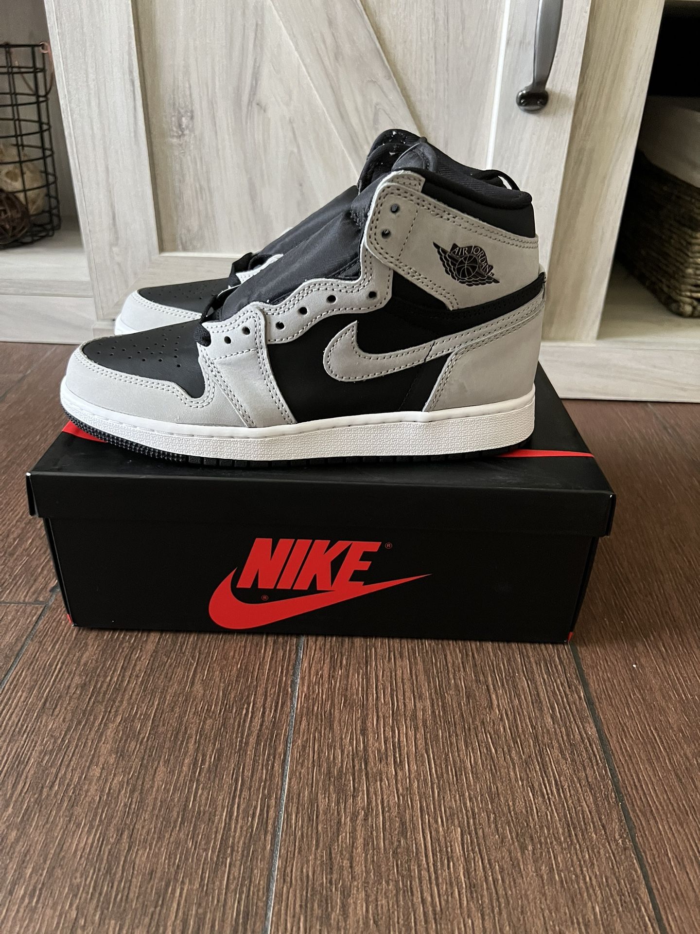 Jordan 1 Retro High Shadow 2.0 Size 5 (GS)