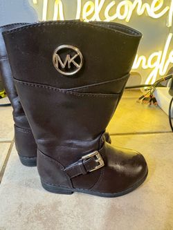 MK BROWN BOOTS SIZE 6C