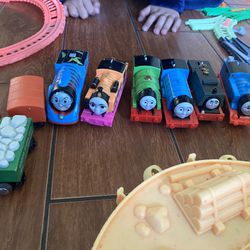 Thomas & Friends Train Track And Trains 