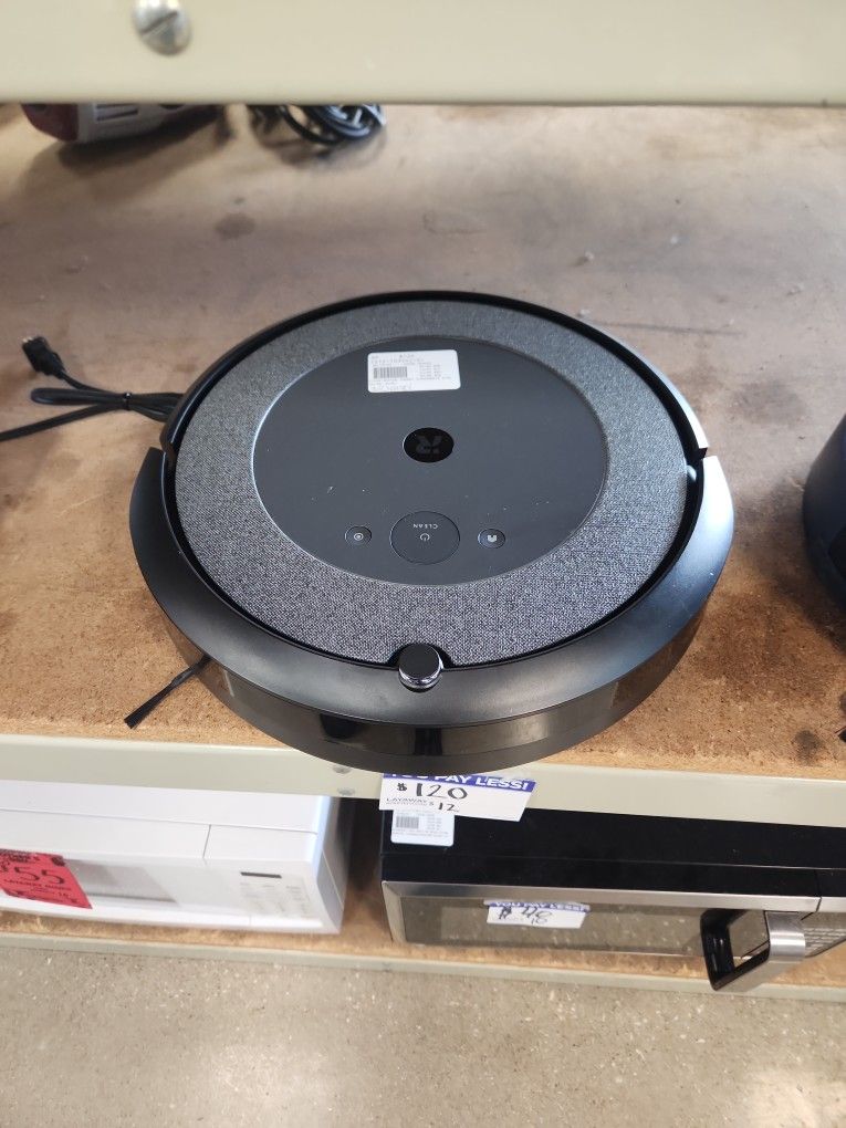 Roomba/robot Vacuum 2272 Cash America Pawn