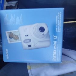 fugifilm instax mi I 12 camera 