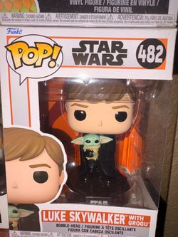 Funko Pop! Star Wars Luke Skywalker with Grogu