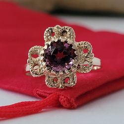 14K Yellow Gold Purple Amethyst Flower-Shaped Vintage Ring Size 6 Solid Gold/ Anillo de Oro con 1 Amatista Púrpura! 👌🎁Post Tags: Anillo de Oro