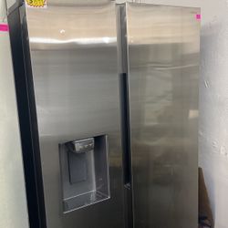 Samsung Refrigerator Side By Side In Stainless Steel New 