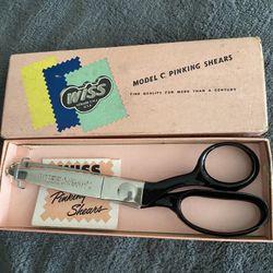 Vintage Wiss Pinking Shears with box