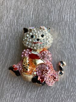 Betsey Johnson Intricately Detailed Pink Cat W/ Basket, Pink & White Rhinestones & Red Enamel Flowers