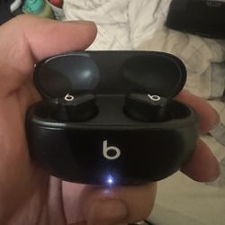 Beats Studio Buds 