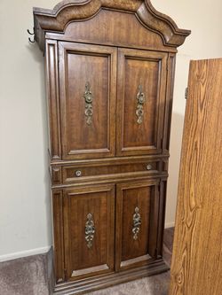 Wood Dresser - Free
