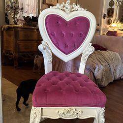 Vintage Heart Chairs And Table Dining Set