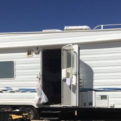 Weekend Warrior Toyhauler