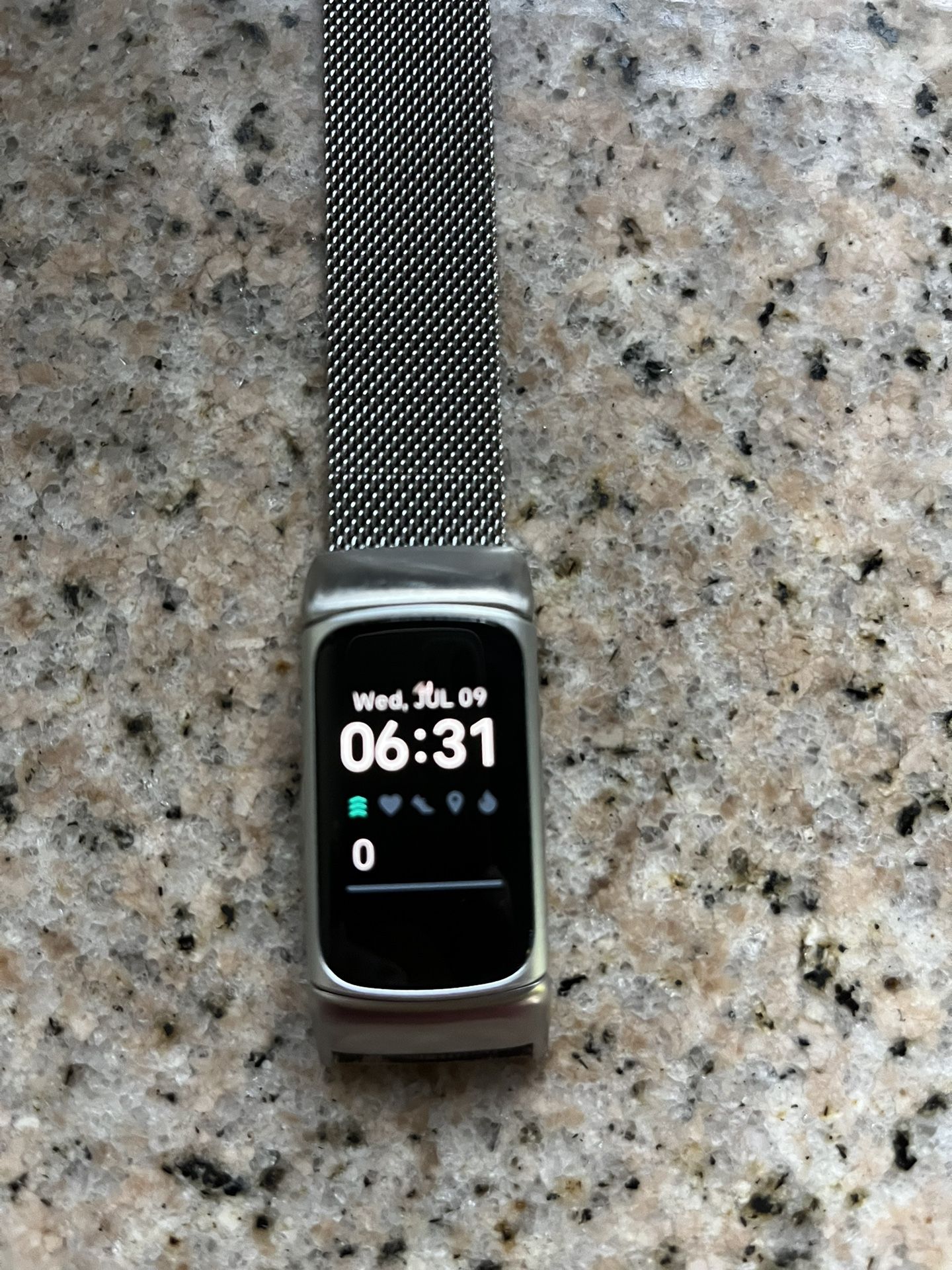 Fitbit Charge 6