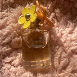 Marc Jacob’s Daisy Ever so Fresh Perfume 