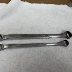 2 Craftsman Box End Wrenches VV 11/16” x 13/16” and 9/16” x 5/8”  Be sure to take a look at all the other items I have listed for sale. Including Moor
