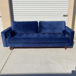 *Free Delivery* Modern Sofa Couch 